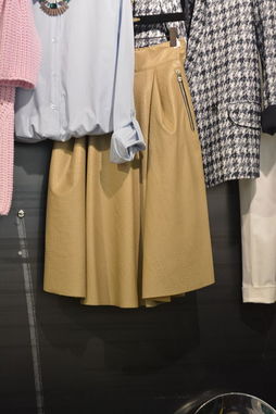 韩国服饰专卖，批发零售一站式，直运潮流尽在掌握